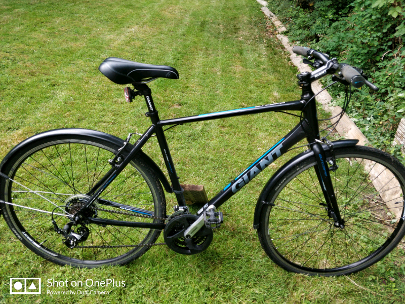 Giant Hybrid bike Escape 3 half price 